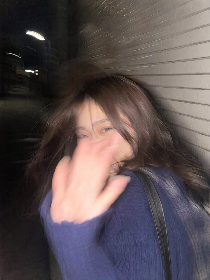 东京夜里的回头 — AI image by WasifAI