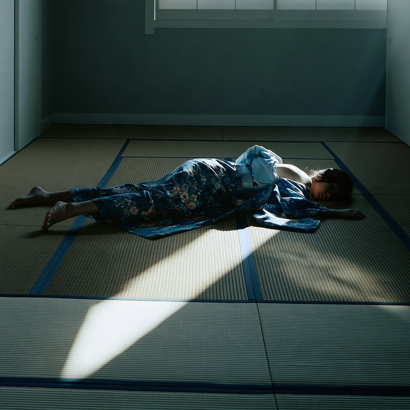 榻榻米上的睡眠 — AI image 4
